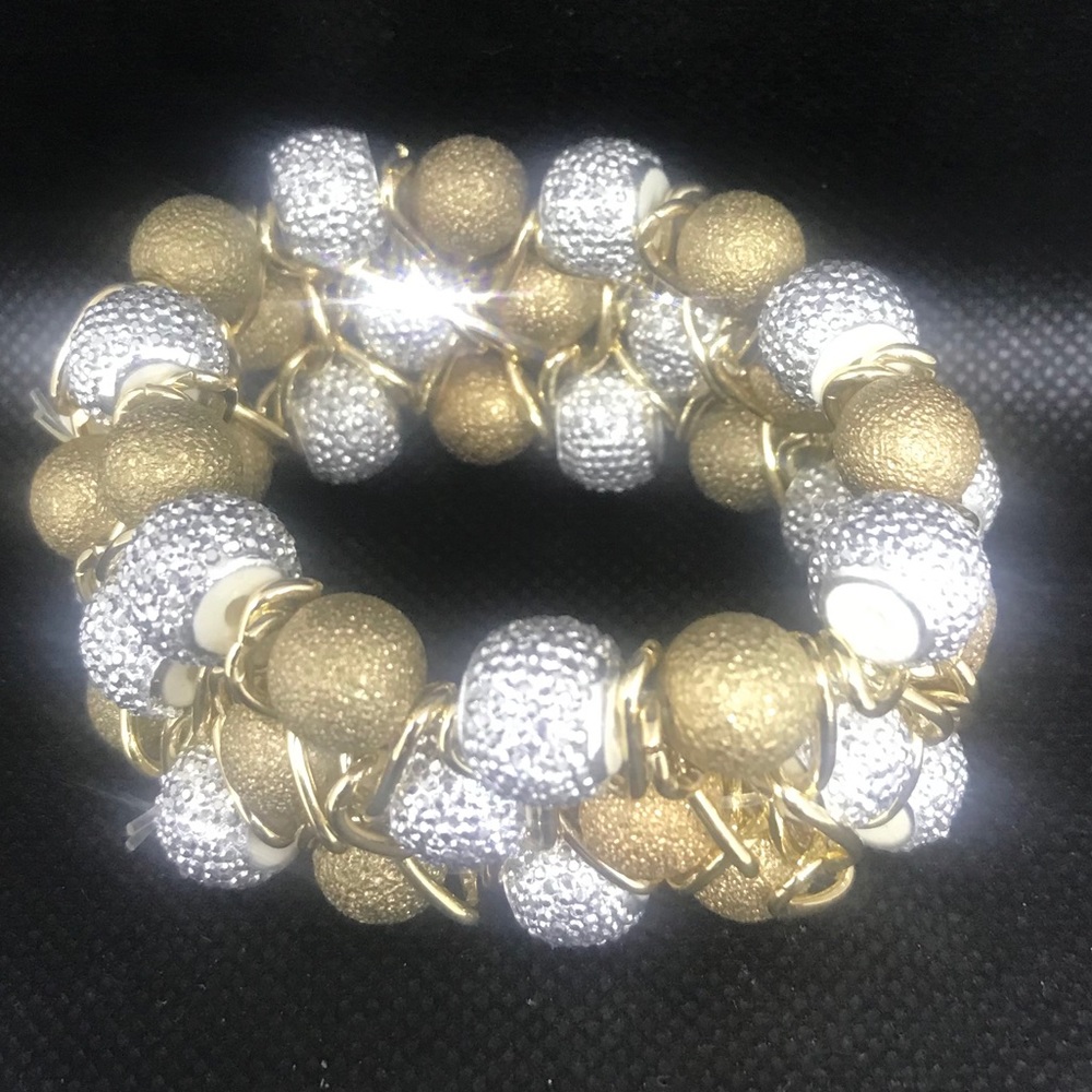 Silver/gold stretchable bracelet
